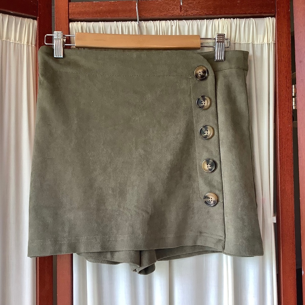 Altar'd State Faux Suede Olive Green Skort Shorts Women's Size Medium